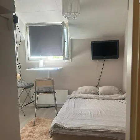 Ferienwohnung Yksioe Laehellae Kupittaa Rautatieasemaa Turku Exterior foto