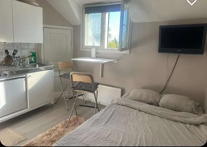 Yksioe Laehellae Kupittaa Rautatieasemaa Turku